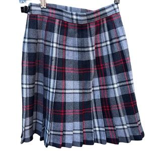 Vintage Scottish School Girl Plaid Red Grey Black Skirt marked 8 fits a size 2